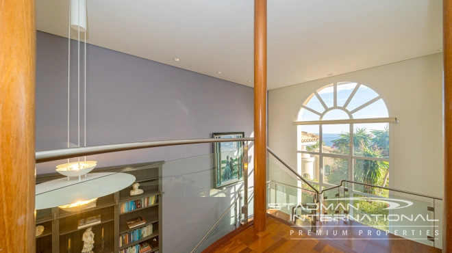 Spacious Luxury Villa with Stunning Sea Views in Altea Hills