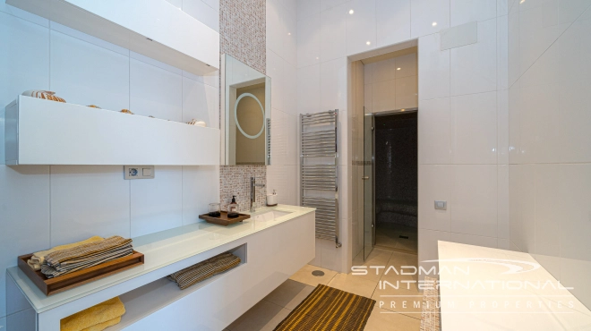 Spacious Luxury Villa with Stunning Sea Views in Altea Hills