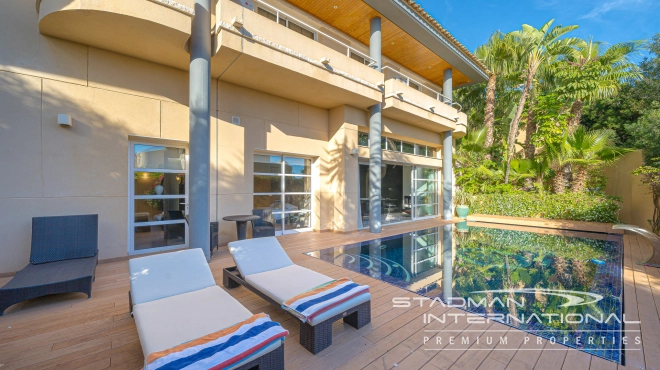 Spacious Luxury Villa with Stunning Sea Views in Altea Hills