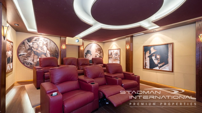 Spacious Luxury Villa with Stunning Sea Views in Altea Hills