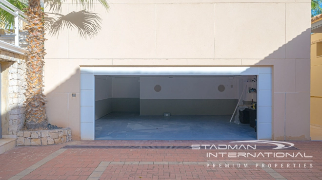 Spacious Luxury Villa with Stunning Sea Views in Altea Hills