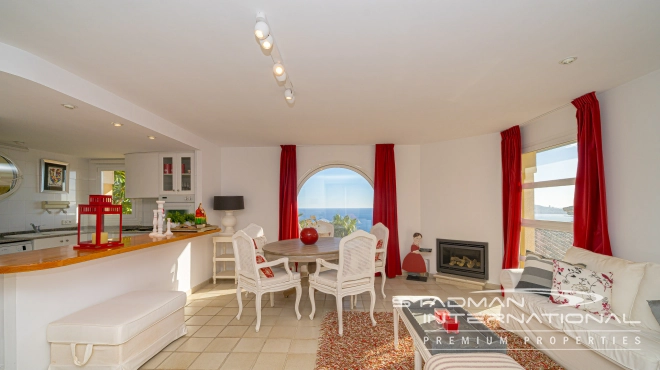 Spacious Luxury Villa with Stunning Sea Views in Altea Hills