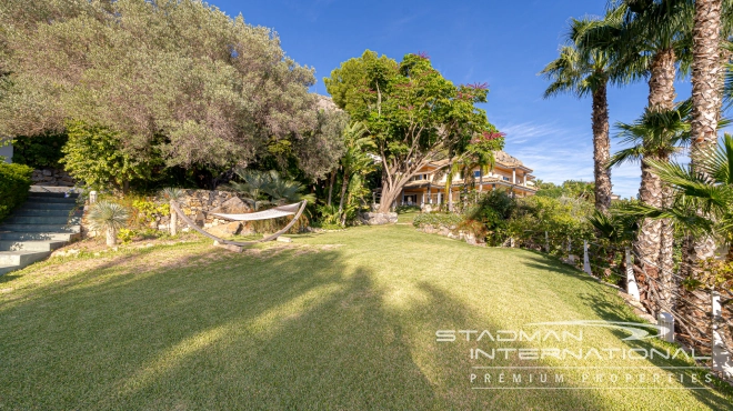 Spacious Luxury Villa with Stunning Sea Views in Altea Hills