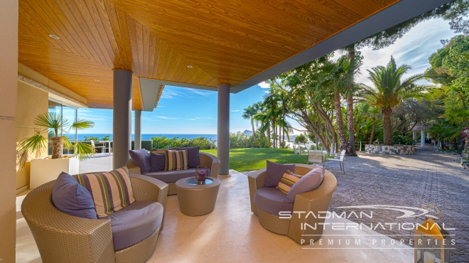 Spacious Luxury Villa with Stunning Sea Views in Altea Hills