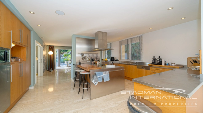 Spacious Luxury Villa with Stunning Sea Views in Altea Hills