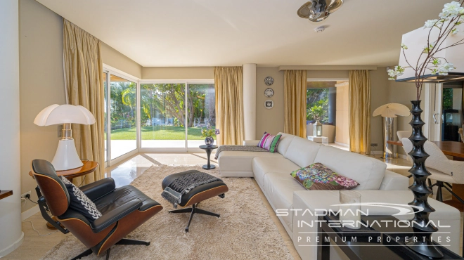 Spacious Luxury Villa with Stunning Sea Views in Altea Hills