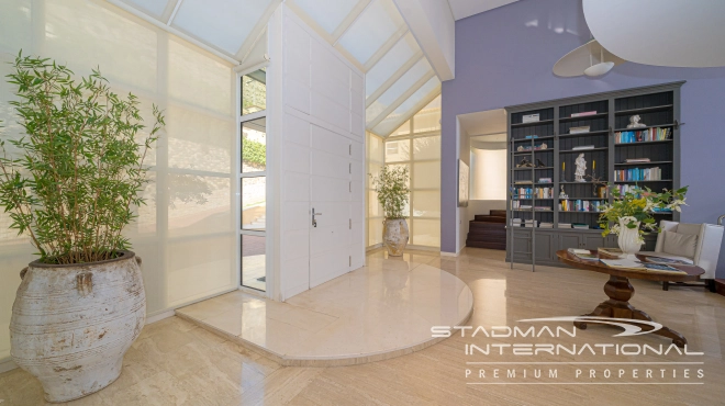 Spacious Luxury Villa with Stunning Sea Views in Altea Hills