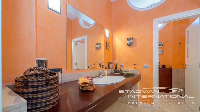 Spacious Luxury Villa with Stunning Sea Views in Altea Hills