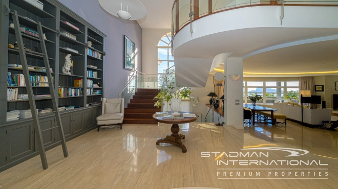 Spacious Luxury Villa with Stunning Sea Views in Altea Hills