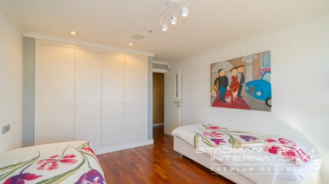 Spacious Luxury Villa with Stunning Sea Views in Altea Hills