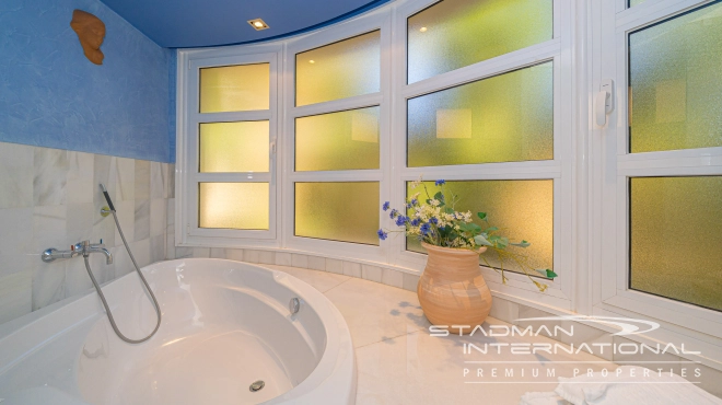 Spacious Luxury Villa with Stunning Sea Views in Altea Hills