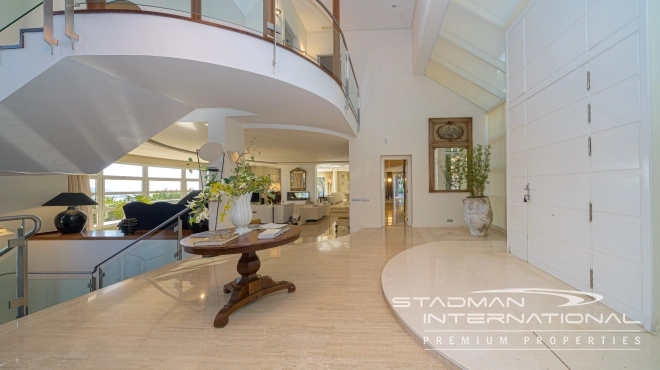 Spacious Luxury Villa with Stunning Sea Views in Altea Hills