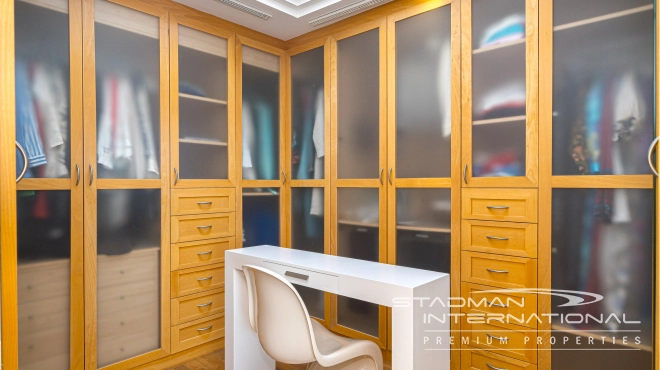 Spacious Luxury Villa with Stunning Sea Views in Altea Hills