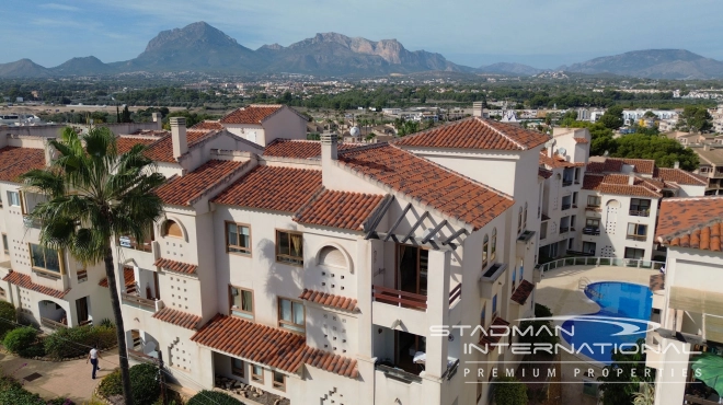 Penthouse Apartment with South-Facing Terrace in the Center of Albir