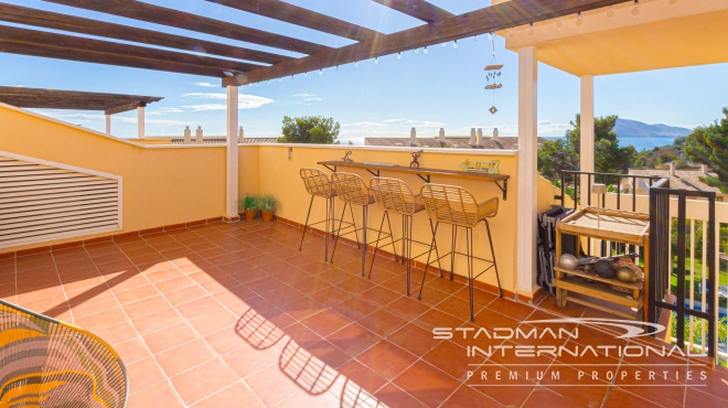 Romslig Penthouse nær Porto Senso-havnen og Stranden