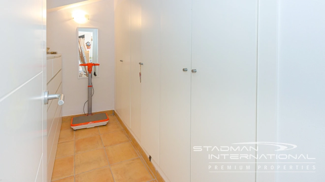 Romslig Penthouse nær Porto Senso-havnen og Stranden