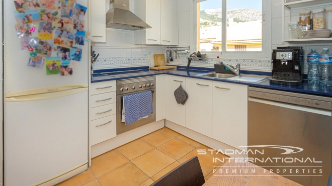 Romslig Penthouse nær Porto Senso-havnen og Stranden