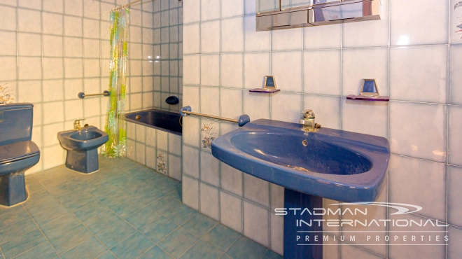 Renovatieproject met Zeezicht op een Toplocatie in Altea La Vella