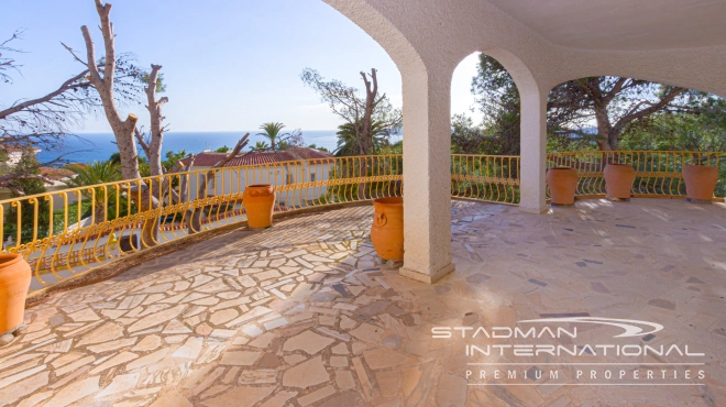 Renovatieproject met Zeezicht op een Toplocatie in Altea La Vella