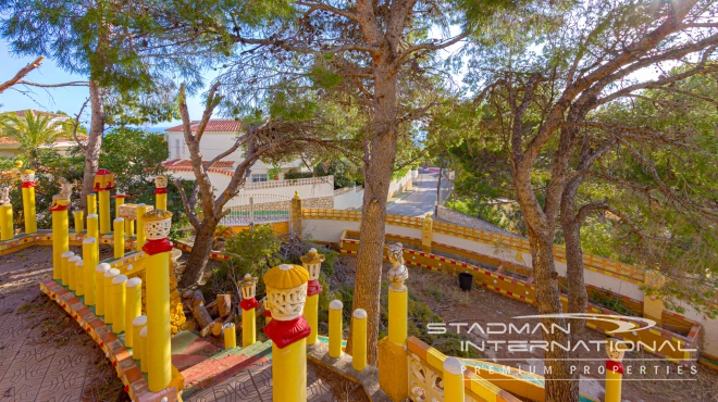 Renovatieproject met Zeezicht op een Toplocatie in Altea La Vella