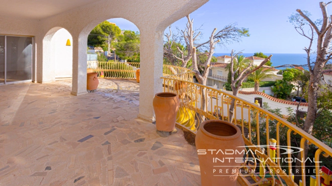 Renovatieproject met Zeezicht op een Toplocatie in Altea La Vella