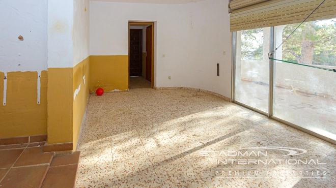 Renovatieproject met Zeezicht op een Toplocatie in Altea La Vella