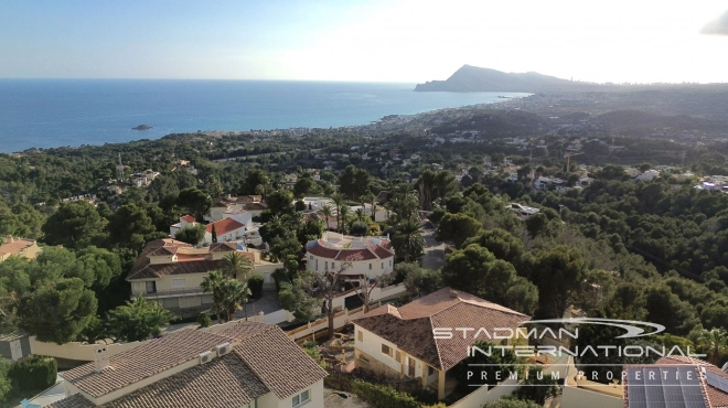 Renovatieproject met Zeezicht op een Toplocatie in Altea La Vella