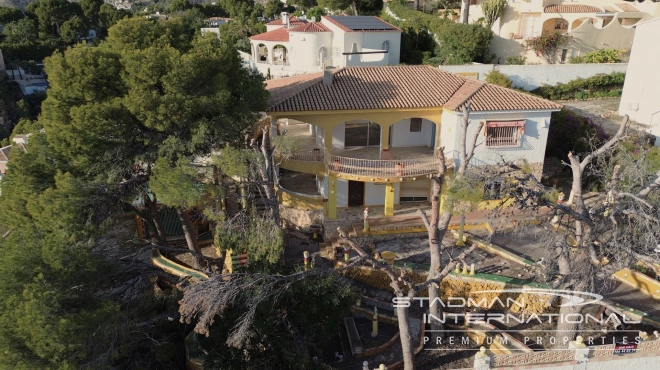 Renovatieproject met Zeezicht op een Toplocatie in Altea La Vella