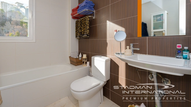 Ruim Appartement met Prachtig Zeezicht in Altea Hills