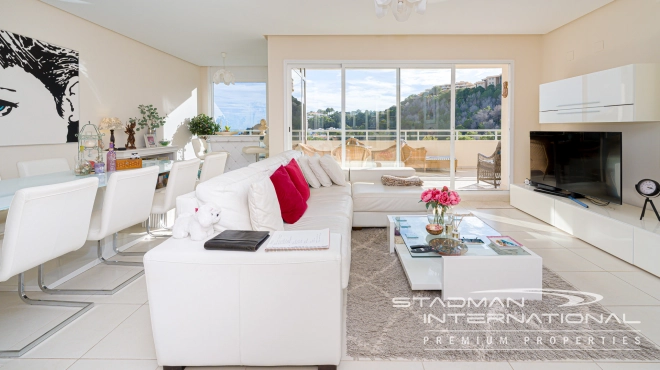 Ruim Appartement met Prachtig Zeezicht in Altea Hills