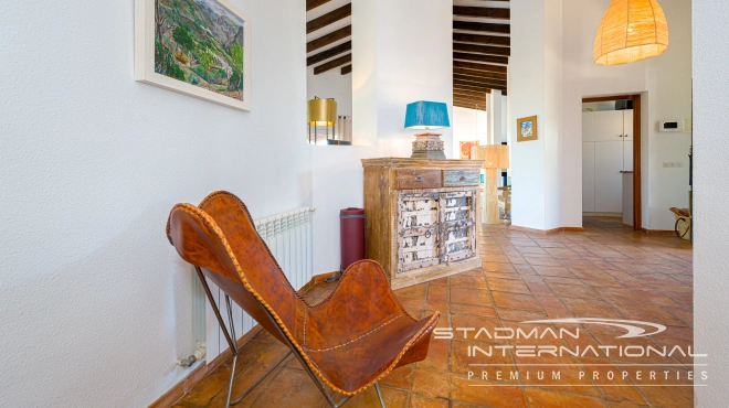 Klassevolle Gelijkvloerse Villa met Prachtig Zeezicht