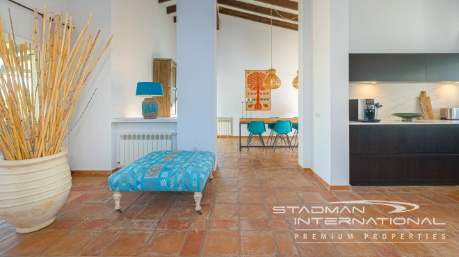 Klassevolle Gelijkvloerse Villa met Prachtig Zeezicht