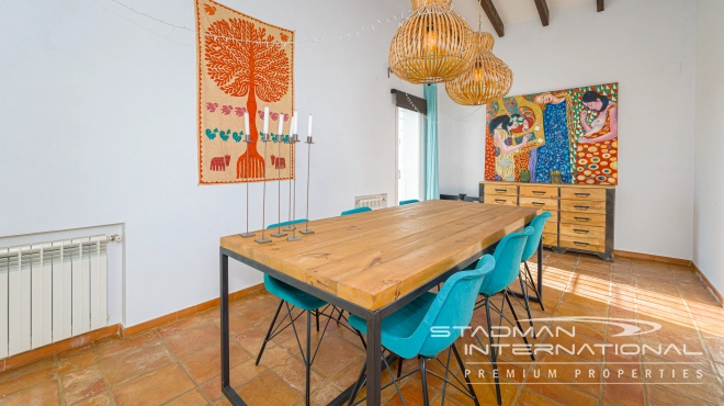 Klassevolle Gelijkvloerse Villa met Prachtig Zeezicht