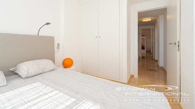 Mooi Appartement met Zeezicht en Ruim Terras aan het Strand