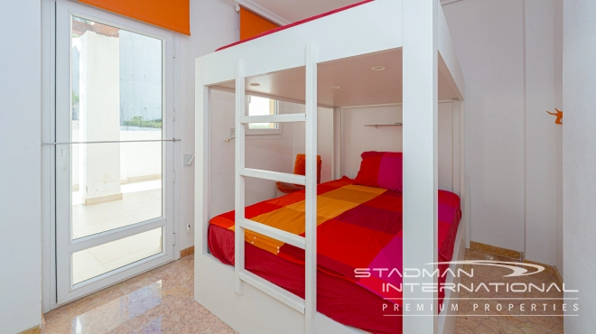 Mooi Appartement met Zeezicht en Ruim Terras aan het Strand