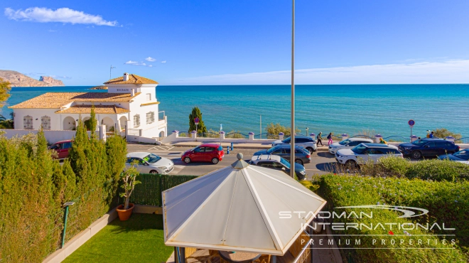 Mooi Appartement met Zeezicht aan het Strand in La Olla