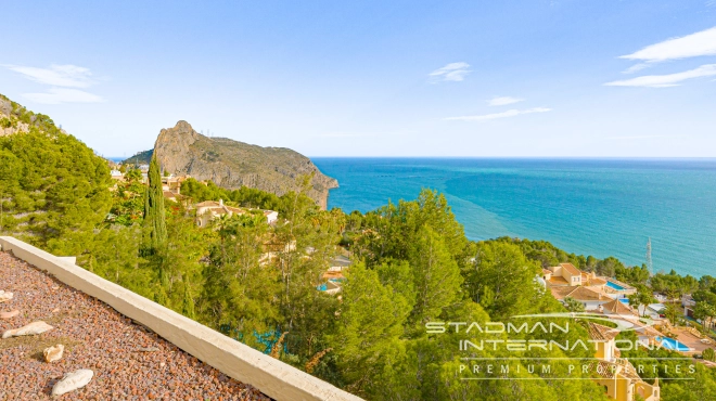 Ruim Luxe Appartement met Panoramisch Zeezicht in Altea Hills