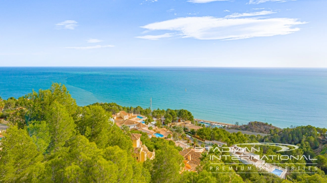 Ruim Luxe Appartement met Panoramisch Zeezicht in Altea Hills
