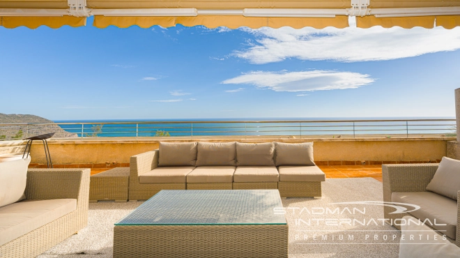 Ruim Luxe Appartement met Panoramisch Zeezicht in Altea Hills