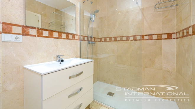 Ruim Luxe Appartement met Panoramisch Zeezicht in Altea Hills