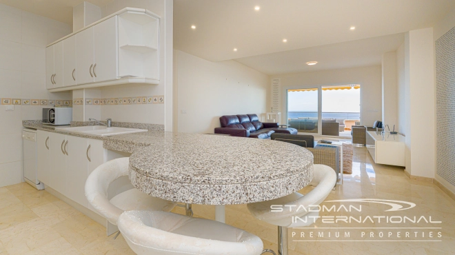 Ruim Luxe Appartement met Panoramisch Zeezicht in Altea Hills