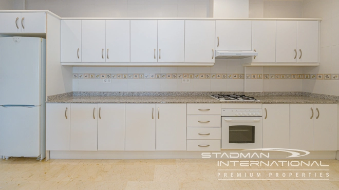 Ruim Luxe Appartement met Panoramisch Zeezicht in Altea Hills