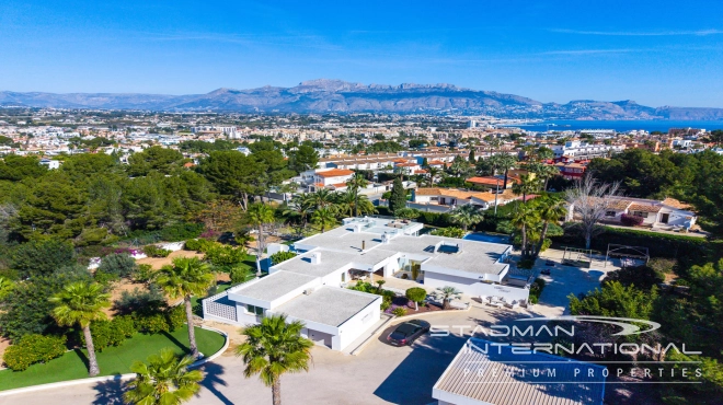 Exclusieve Villa op een Privé Landgoed van 6.000 m² in  Albir