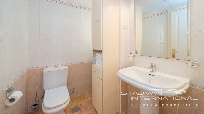 Appartement aan het Strand met Groot Terras en Zeezicht