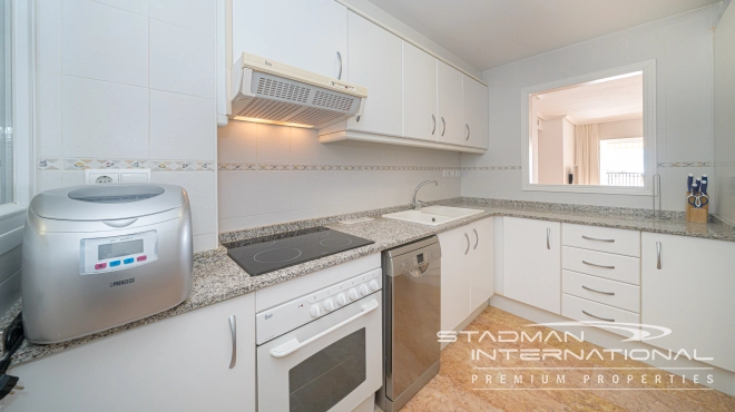 Appartement aan het Strand met Groot Terras en Zeezicht