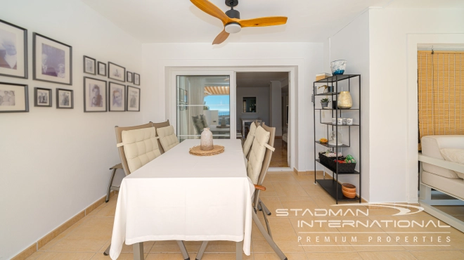 Appartement aan het Strand met Groot Terras en Zeezicht