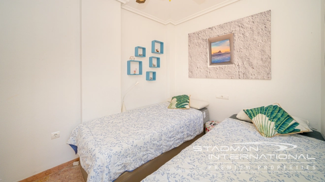 Appartement aan het Strand met Groot Terras en Zeezicht