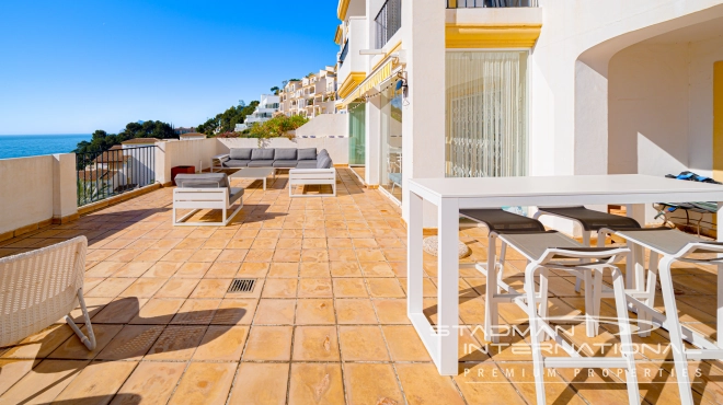 Appartement aan het Strand met Groot Terras en Zeezicht