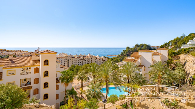Appartement aan het Strand met Groot Terras en Zeezicht