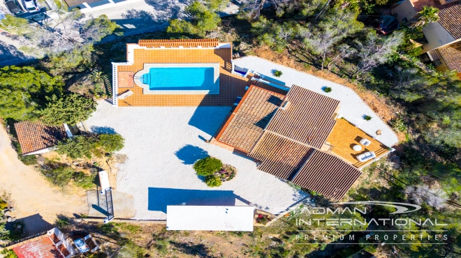 Volledig Gerenoveerde Villa met Prachtig Zeezicht